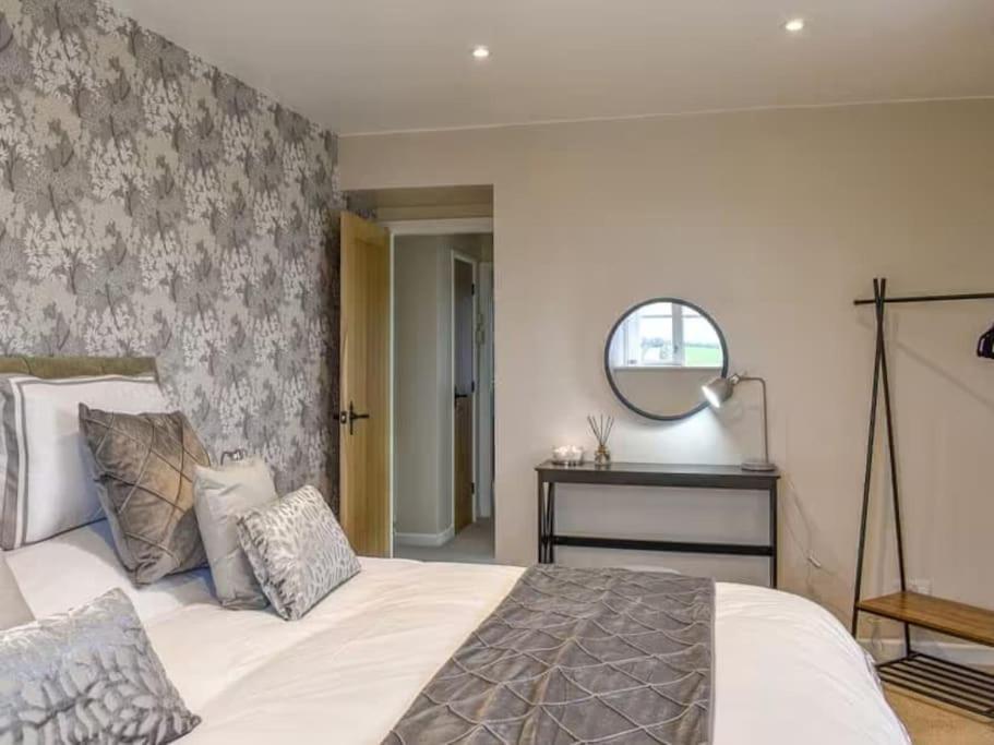 Cremlyn Lodge Beaumaris Bagian luar foto