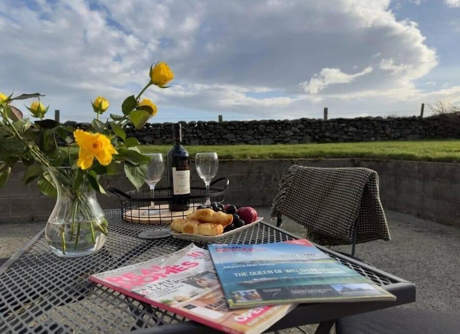 Cremlyn Lodge Beaumaris Bagian luar foto